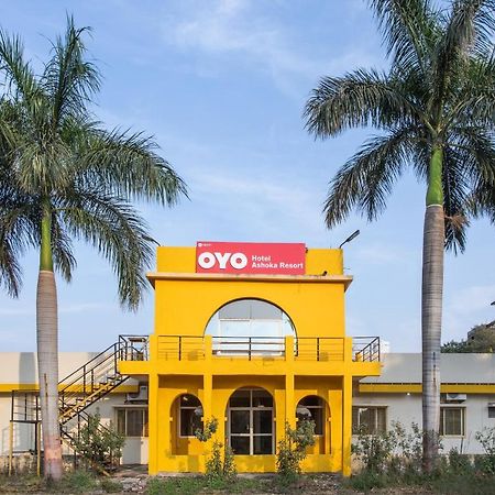 Oyo 18571 Ashoka Resort Indore Zewnętrze zdjęcie