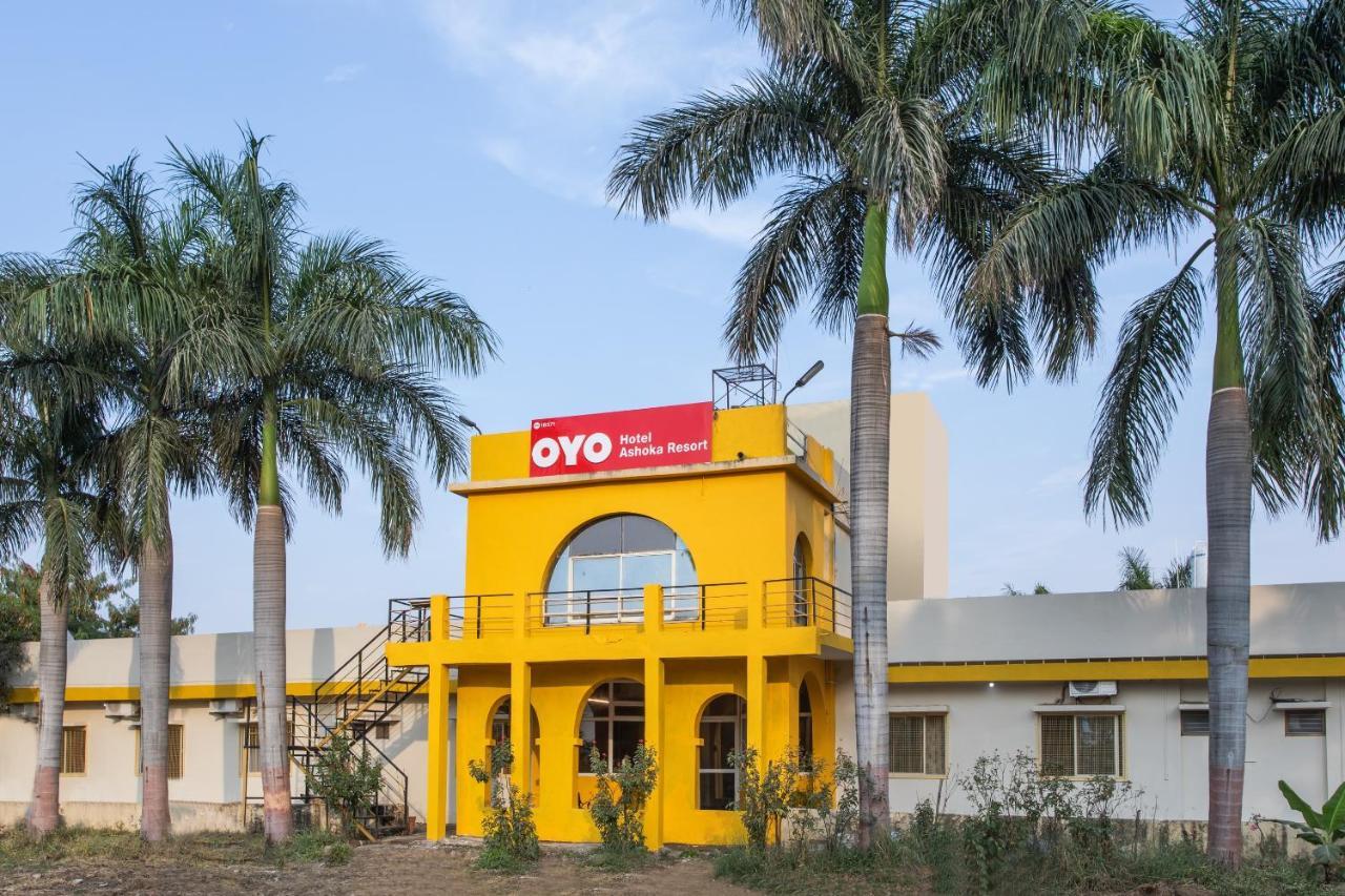 Oyo 18571 Ashoka Resort Indore Zewnętrze zdjęcie