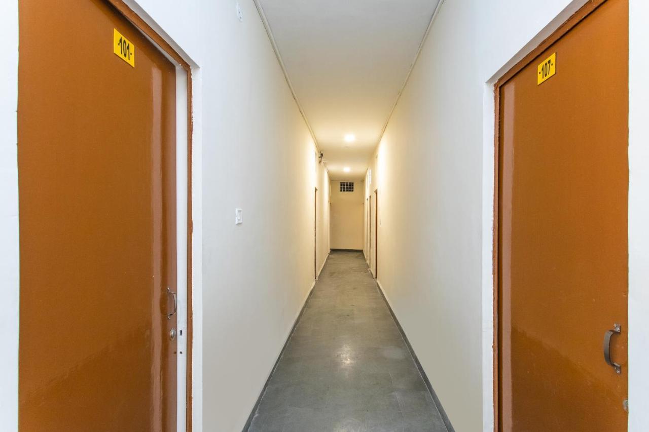 Oyo 18571 Ashoka Resort Indore Zewnętrze zdjęcie